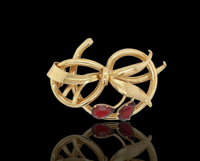Gouden broche met 2 druppelvormige granaten. Handgemaakte occasion van 18 karaat goud #26428 - Afbeelding 3