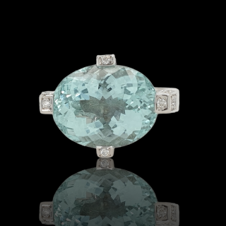 Witgouden ring met Aquamarijn. Uit eigen atelier. #14637