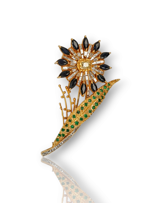 Gouden bloembroche met Saffier Diamant en Smaragd. Occasion #26865 - Afbeelding 2