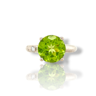 Prachtige witgouden ring met Peridot en diamant. #26921