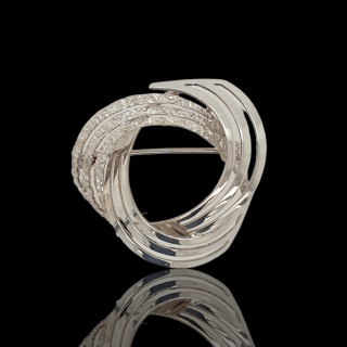 Witgouden broche, occasion. #27029