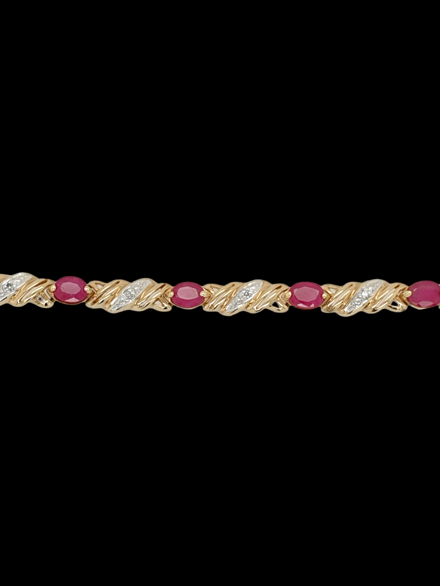 gouden armband met robijn