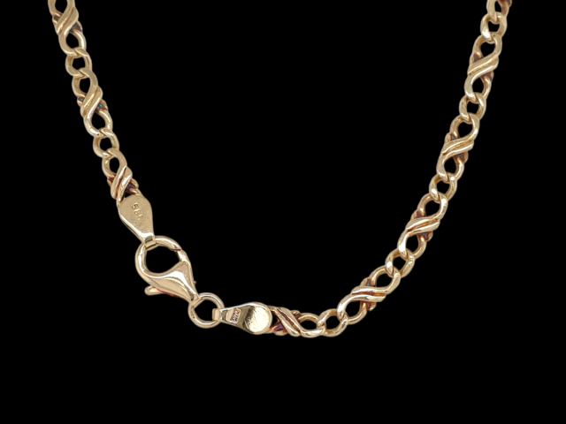 14 Karaat gouden armband met kruismotief. # 28079