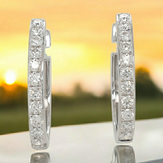 Witgouden oorringen met 22-0.77ct W.Si diamant/briljant. #28130
