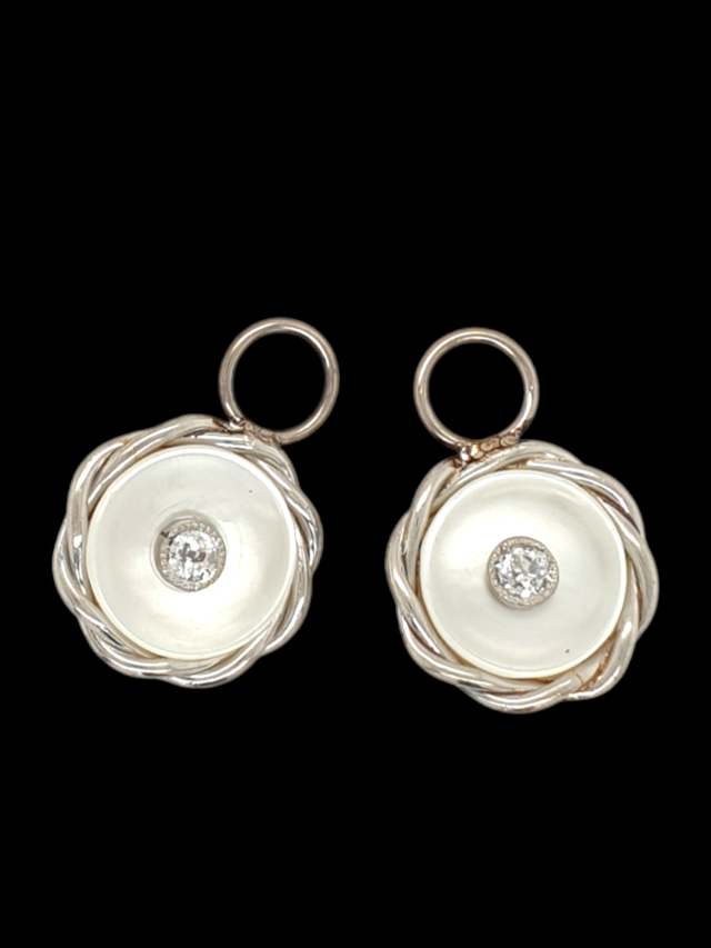 18 krt. witgouden creoolhangers met parelmoer en diamant. #27743. - Afbeelding 4
