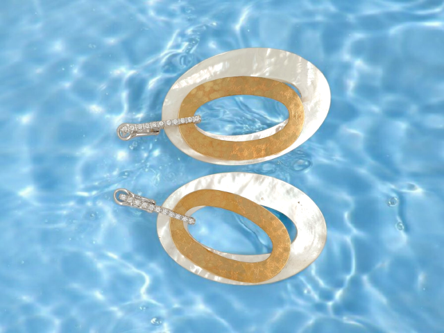 18 Karaat gouden oorhangers met parelmoer en briljant. Nanis #28383 - Afbeelding 2