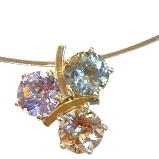 Unieke gouden hanger met Morganiet, Amethist en Mintquarts. #28501