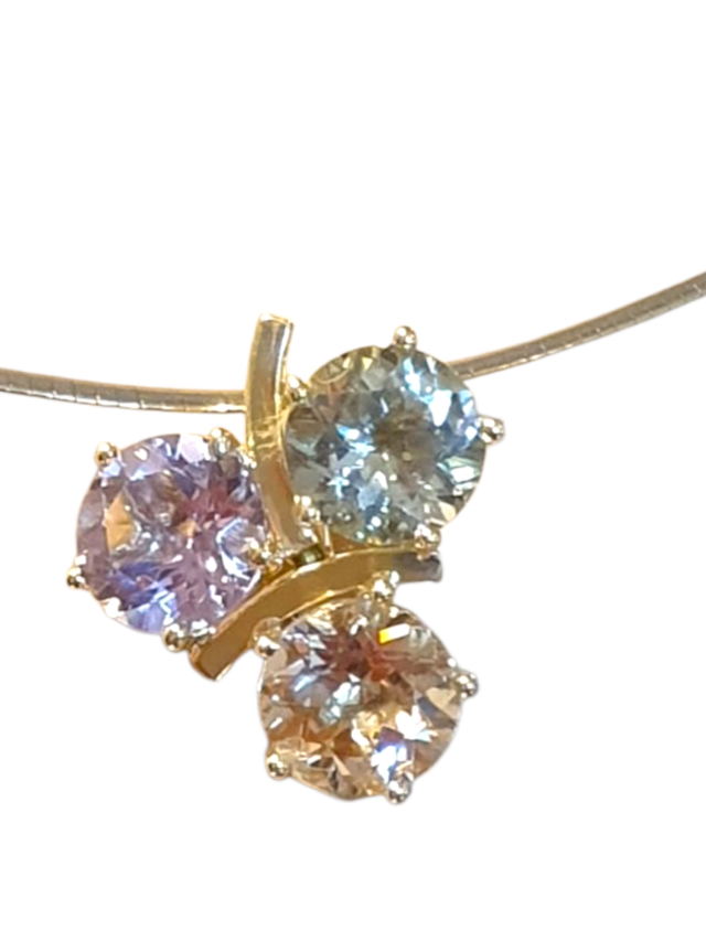 Unieke gouden hanger met Morganiet, Amethist en Mintquarts. #28501
