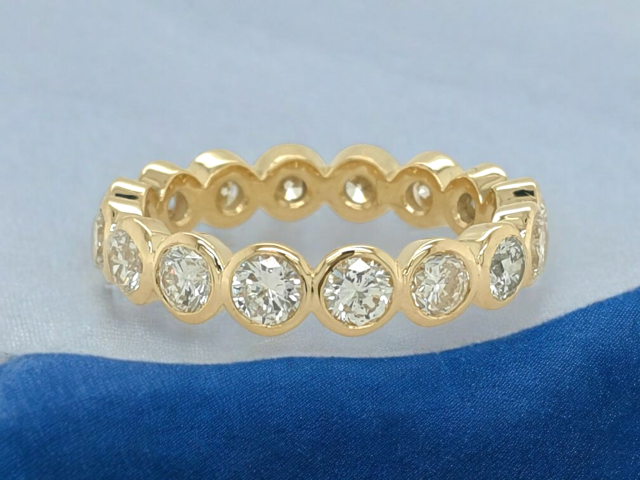 Gouden alliance ring met ronde zettingen. 16-2,32ct W.Si #28511