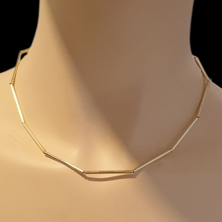 Moderne gouden halsketting, tweede hands. #28609