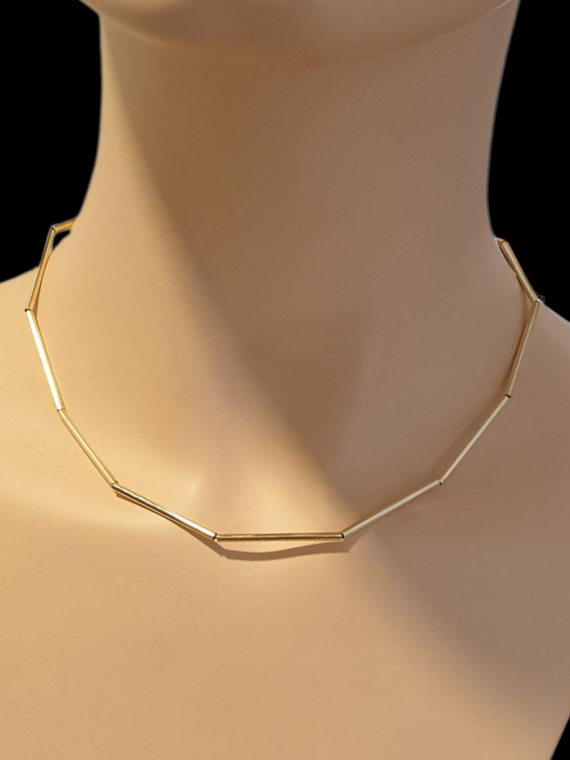 Moderne gouden halsketting, tweede hands. #28609
