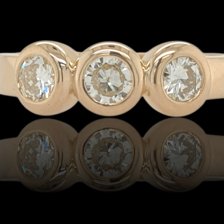 14 karaat geelgouden ring met 3 grote mooie diamanten 3-0.75 ct. TW.VVS # 28640