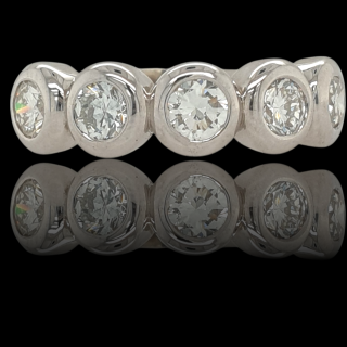 Witgouden rijring met 5-1.25ct. TW.VVS briljant geslepen diamant. #28654