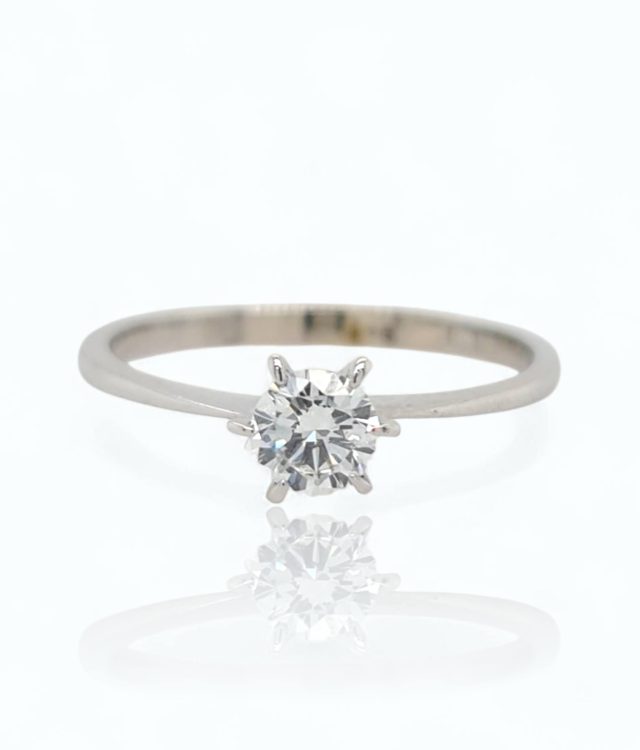 14 karaat witgouden ring met diamant  #28774