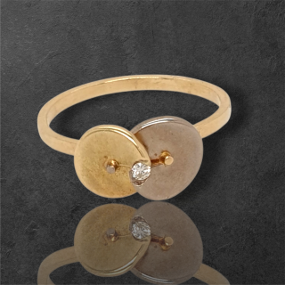 14 karaat bicolor gouden ring met een klein diamantje # 16341