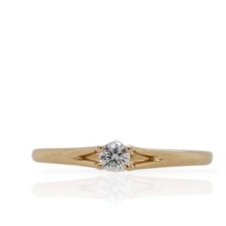 Verfijnde gouden ring met cubic zirkonium
