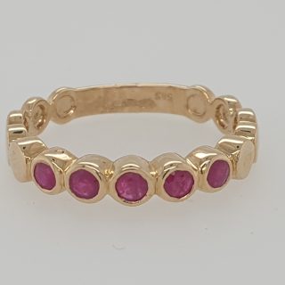14 karaat gouden robijn aanschuif-rijring. #28646