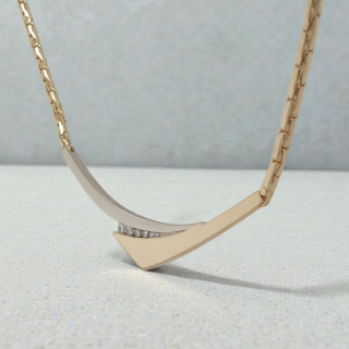 Bicolor collier met diamant. 14 karaat Occasion. #29050