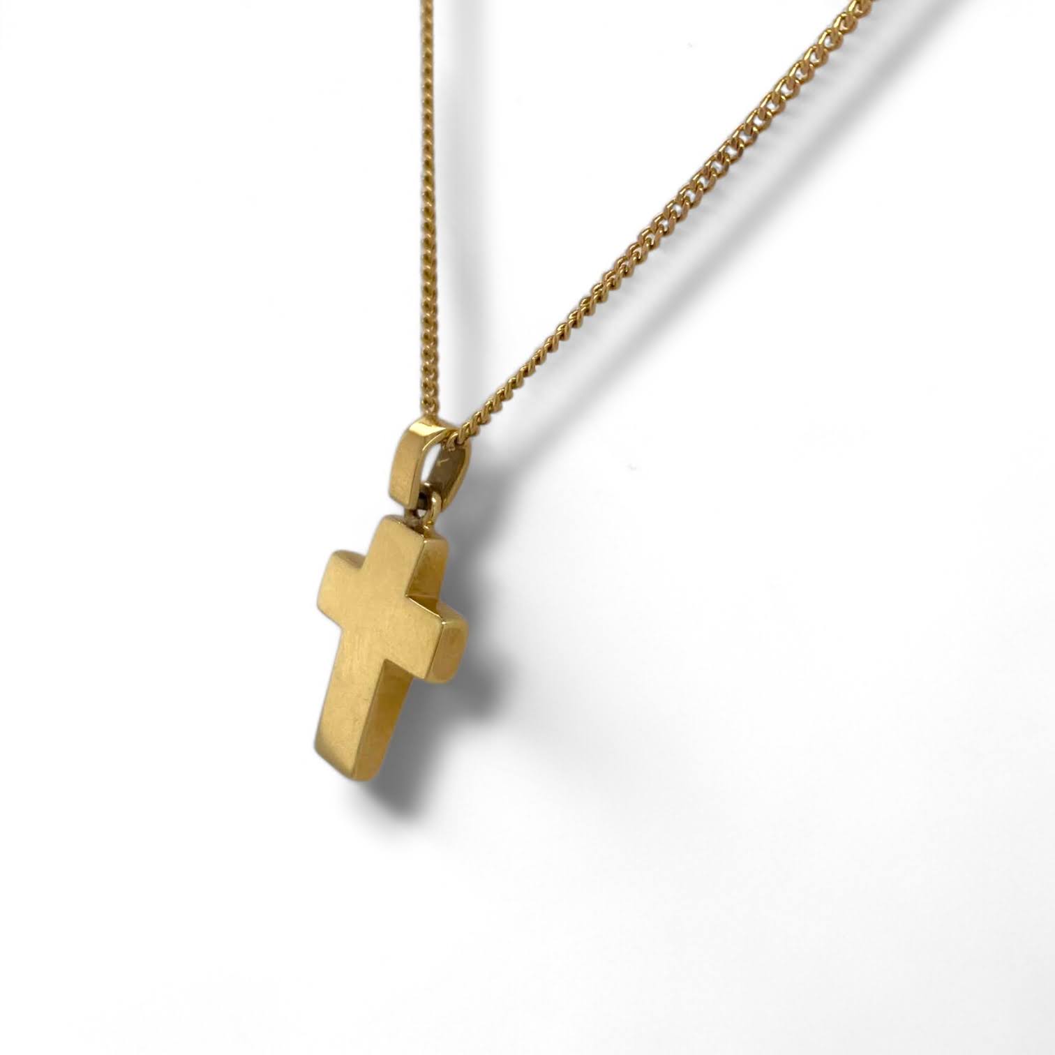 18 karaat geelgouden kruis hanger Quinn