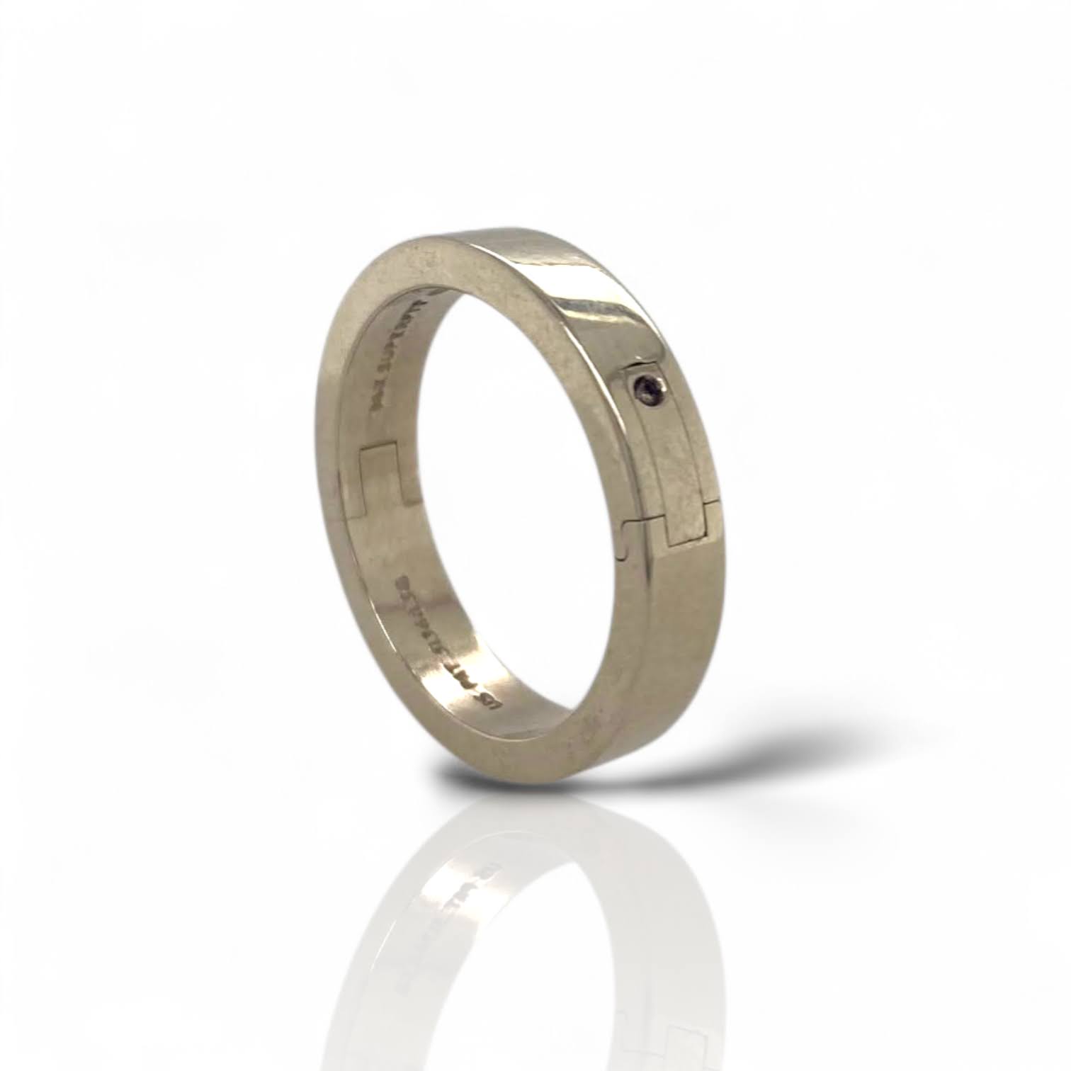 14 karaat witgouden ring met unieke sluiting