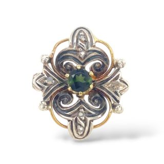 Vintage Art Deco bicolor ring van zilver en geelgoud met groene toermalijn en diamantjes in opengewerkt ontwerp