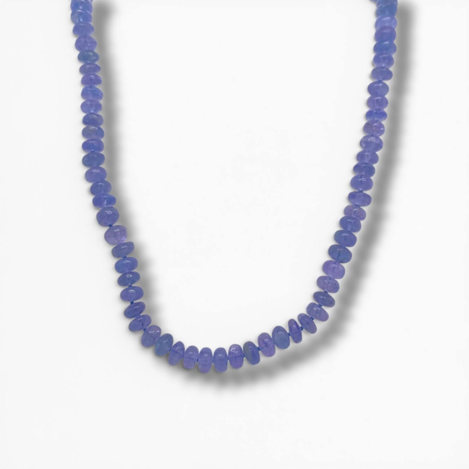 Tanzaniet witgouden collier met witgouden slot